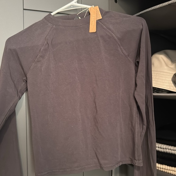 Skims New Vintage Ash RAGLAN HIGH NECK LONG SLEEVE T-SHIRT Size Medium - Picture 2 of 5